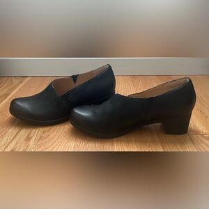 Dansko: Women's Camdyn Shoes, Size 7.5 - 8 (38)